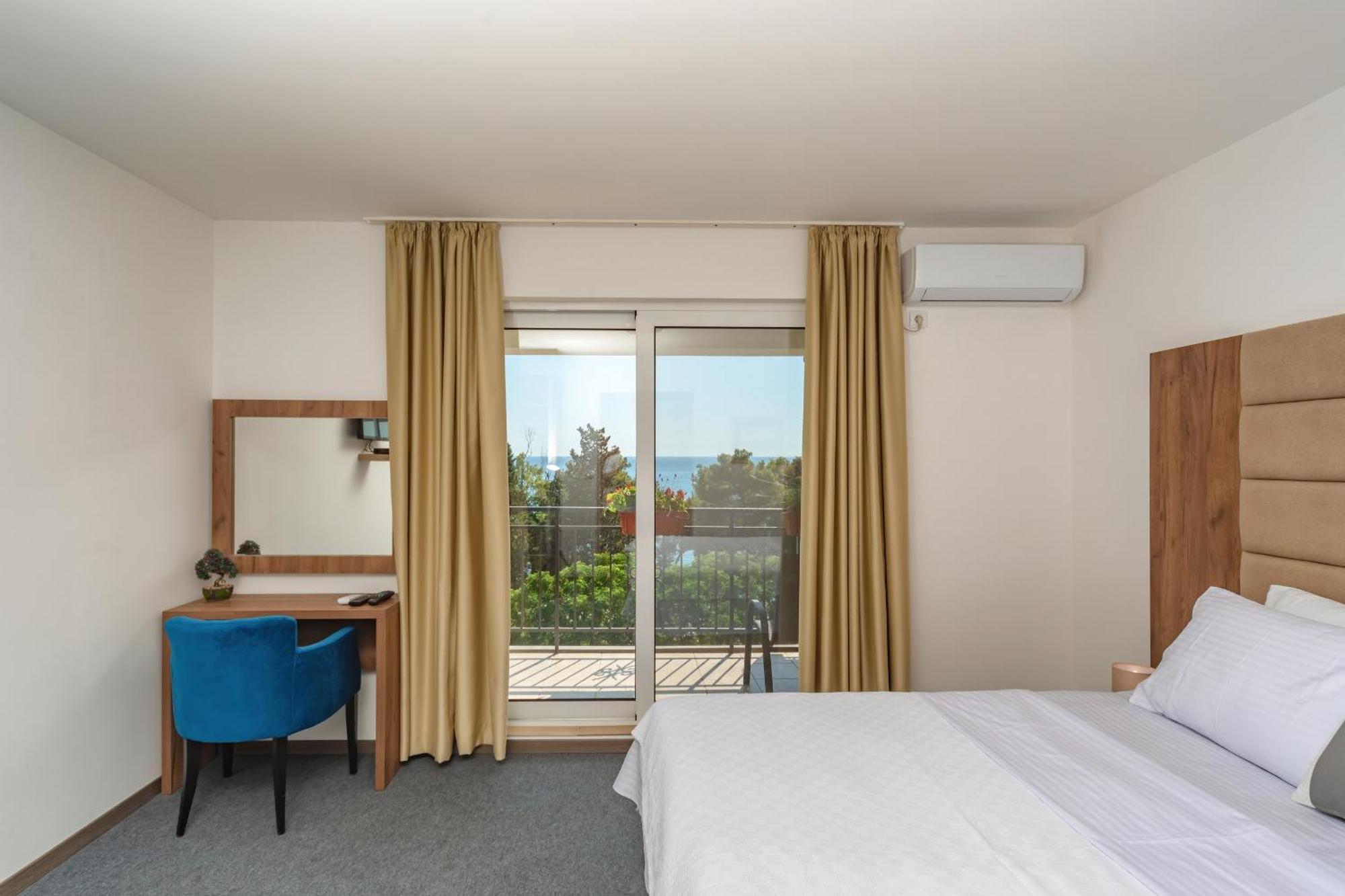 Mika'S Seaview Apartments บาร์ ห้อง รูปภาพ