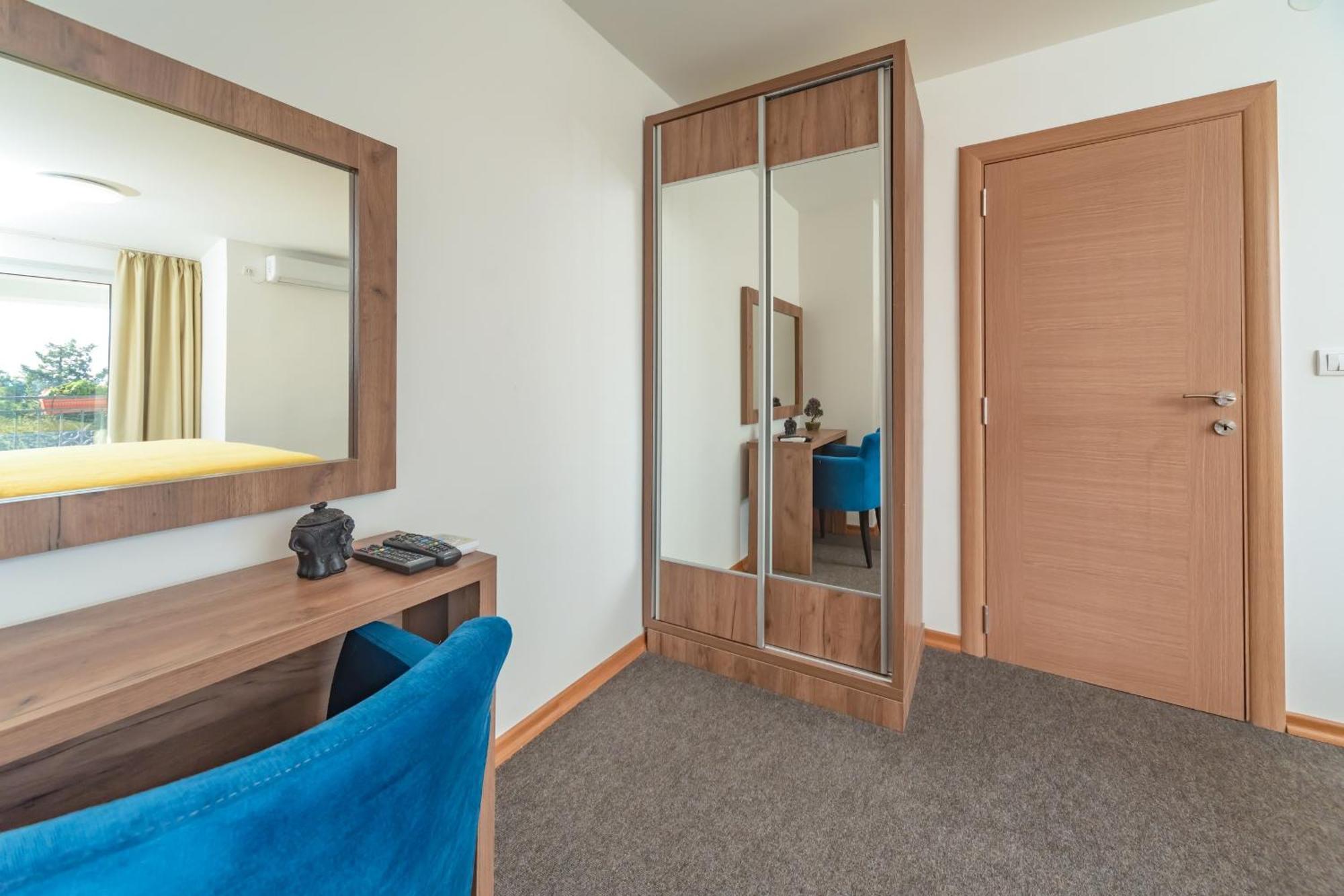Mika'S Seaview Apartments บาร์ ห้อง รูปภาพ